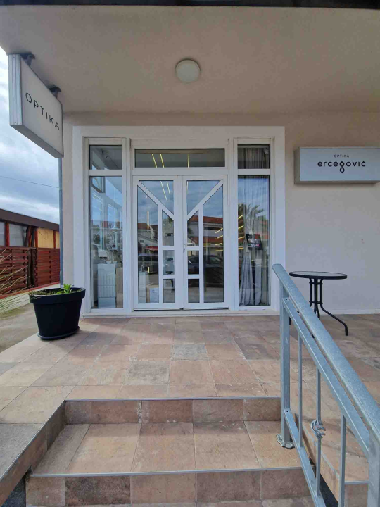 Posjetite Optiku Ercegović u Vodicama i zablistajte s novim naočalama!