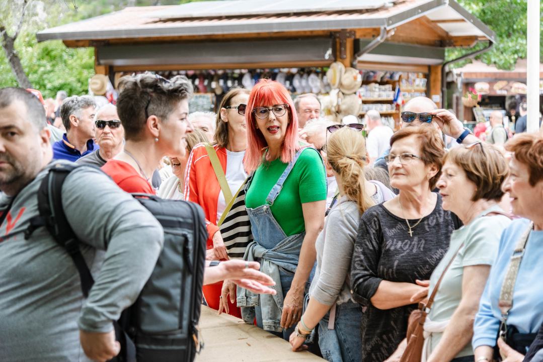 Podijeljeno tisuću sadnica lavande i lovora: 'Želimo očuvati naše ekosustave i poticati bioraznolikost' 