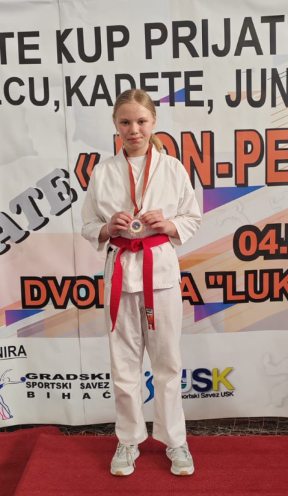 Čak 40 medalja karataša KK Šibenik 1066 na Kupu prijateljstva u Bihaću