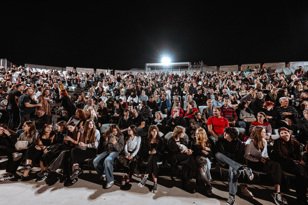 Odlično raspoložena publika i fantastičan nastup Urbana i gudača na Tvrđavi sv. Mihovil