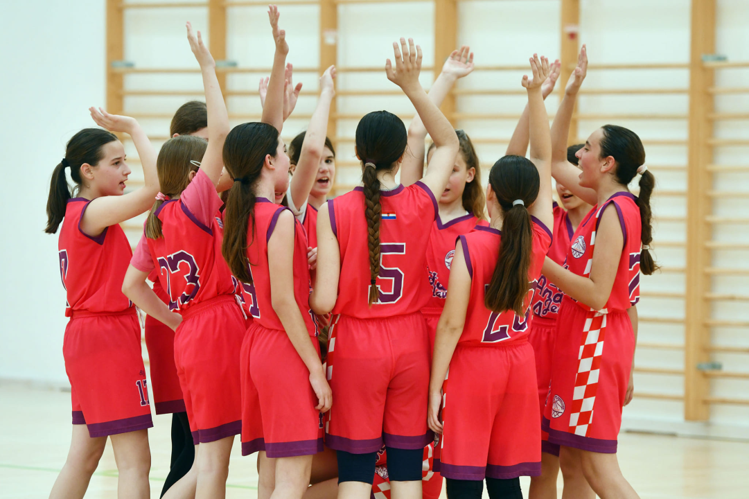 Mlade košarkašice Akademije Anđa Jelavić osvojile turnir u Omišu