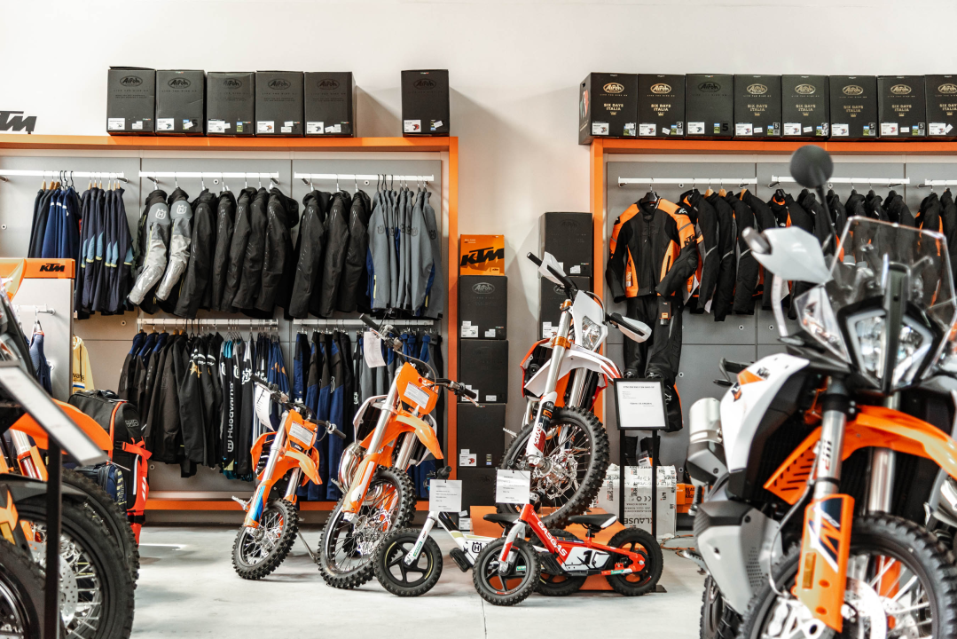 Najveći izbor motocikala i ATV vozila očekuje vas u prodajno-servisnom centru ATH Moto Šibenik! 