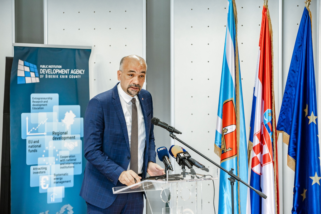 Tijat je i dalje glavna tema, a doznali smo i da će nova liječnica u Murteru biti Ukrajinka