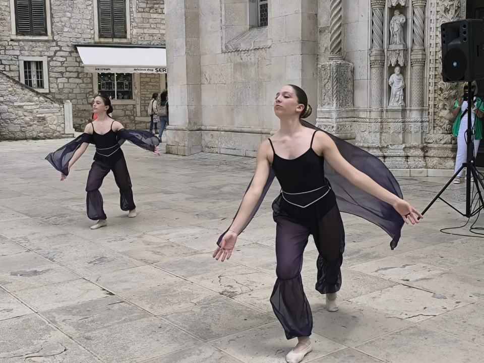 Županijska smotra učeničkih zadruga Šibensko-kninske županije: Prvo mjesto za UZ &quot;Školjka&quot; iz Katoličke škole