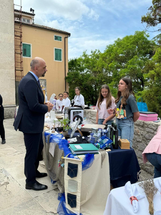 Županijska smotra učeničkih zadruga Šibensko-kninske županije: Prvo mjesto za UZ &quot;Školjka&quot; iz Katoličke škole