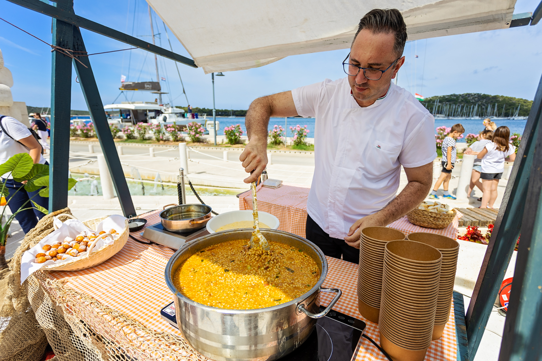 U Rogoznici se jutros lipo marendavalo