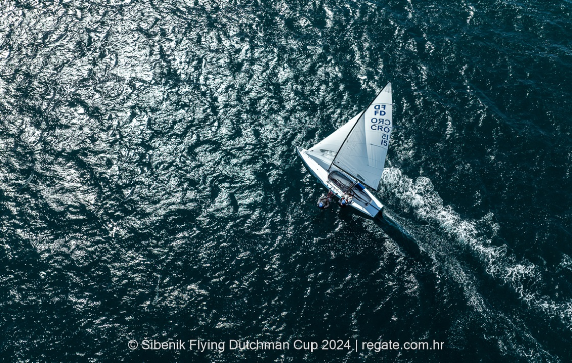 Mađarski jedriličari slavili na šibenskoj regati u jednoj od najbržih klasa i po povoljnom vjetru