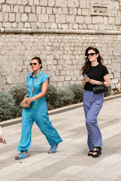 Moda na šibenskim kalama: Dame iz Đira po gradu koje su ukrale sve poglede