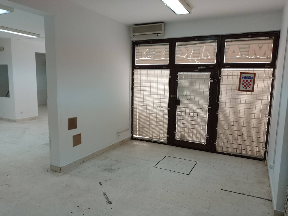 Zanimljiv i prostran poslovni prostor iznajmljuje se na Vidicima