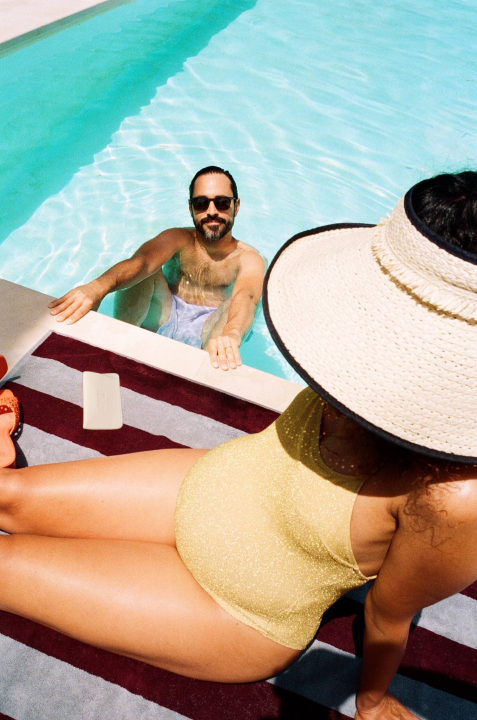 Trendi sunčane naočale IZIPIZI pronađite u trgovini M.A.G.-D.D.! 