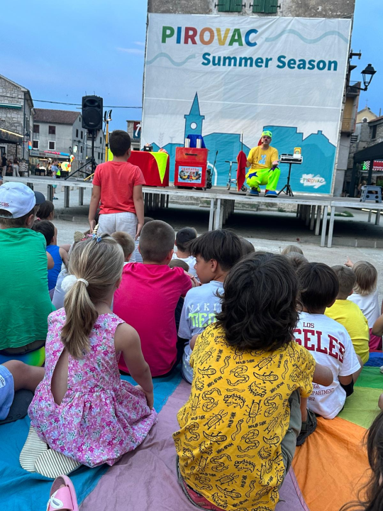 Klaun Spartanko oduševio najmlađe Pirovčane