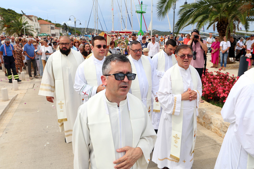 U Rogoznici proslavljena Gospa od kapelice