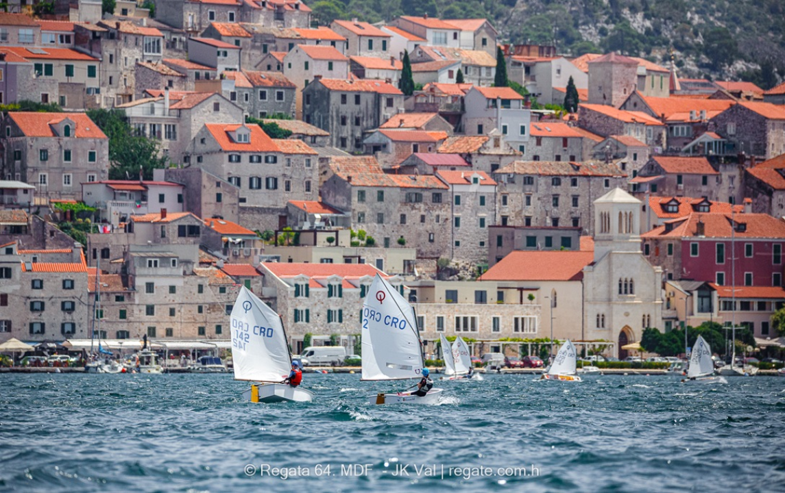 Jakov Blinja iz Jedriličarskog kluba Šibenik najbolji na Valovoj festivalskoj regati optimista