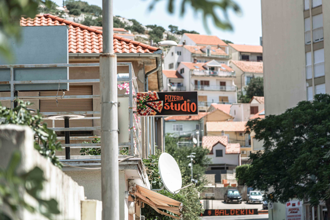 Naručite slasna jela iz Food Studija