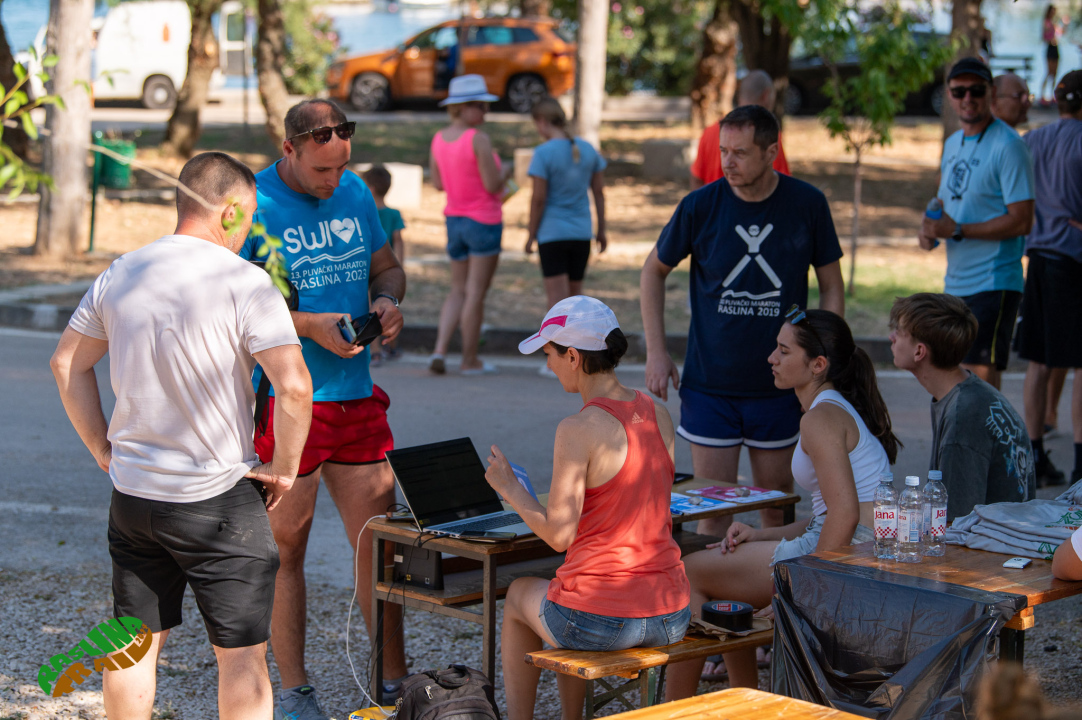 Održana prva utrka Raslina trail, staza prolazila kroz opožarena područja tog kraja