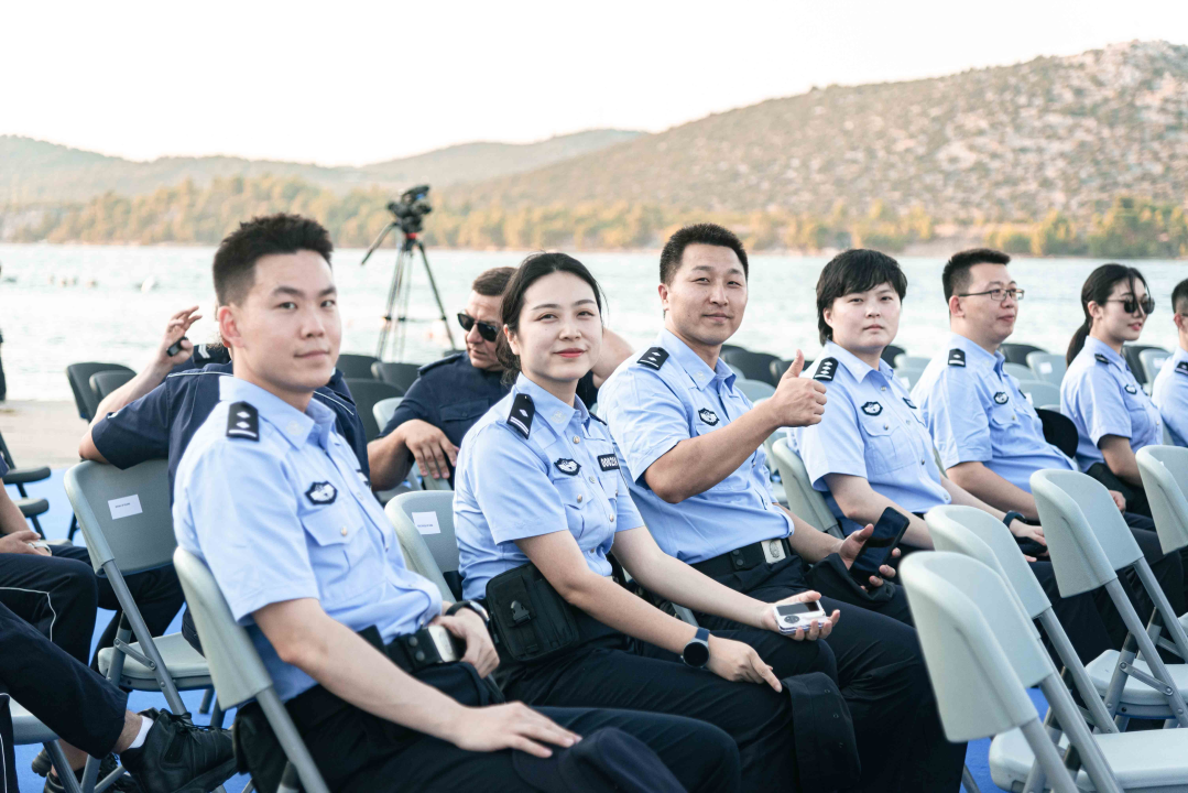 Na Martinskoj se okupili policajci, a Božinović poručio: 'Jedna smo od najsigurnijih zemalja na svijetu'