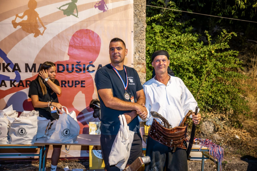 Više od 50 natjecatelja utrkivalo se na karićima kroz Rupe