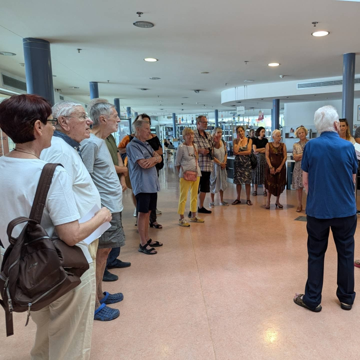 U knjižnici otvorena izložba Adama Petranovića