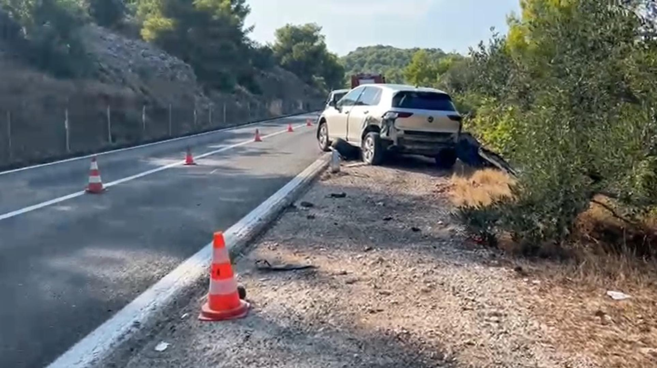 Užasna nesreća na Murteru: 21-godišnjak automobilom pogodio tri vozila, sletio s ceste u provaliju i preživio