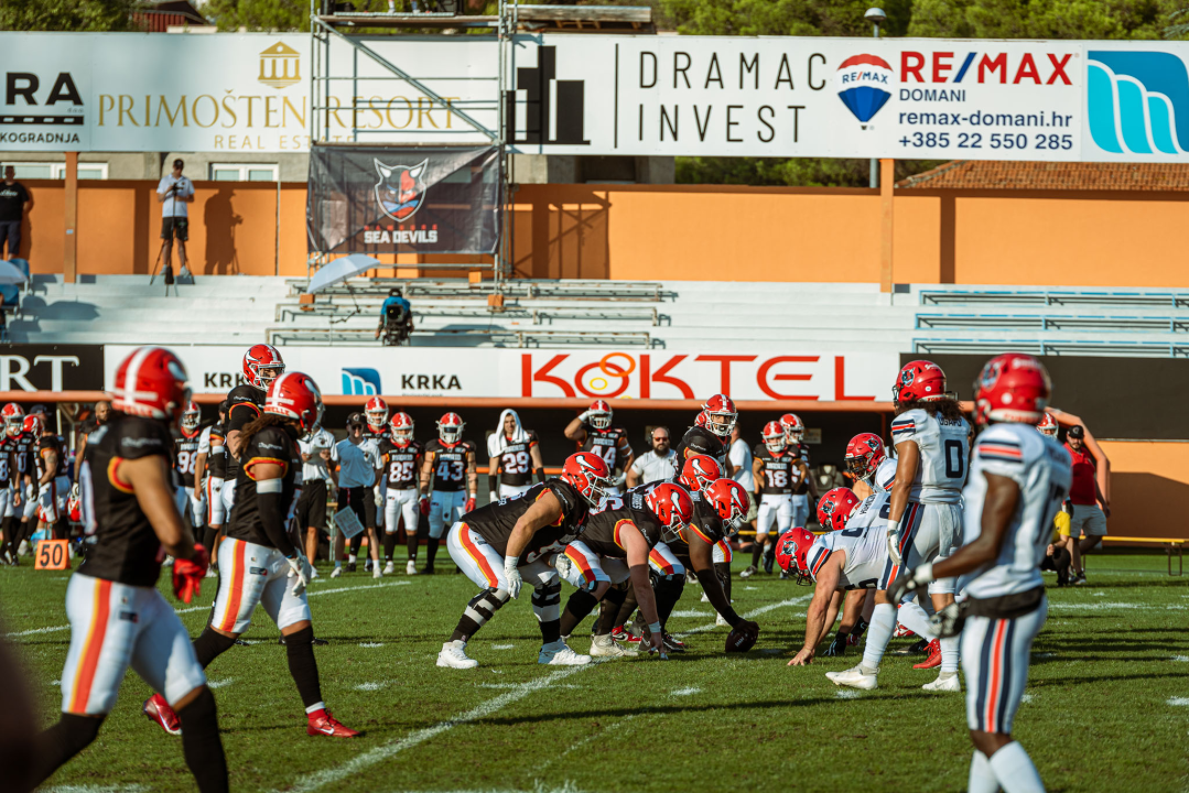 Američki nogomet na Šubićevcu vizualno zanimljiv, rezultatski ne: Madrid uvjerljiv protiv Hamburga