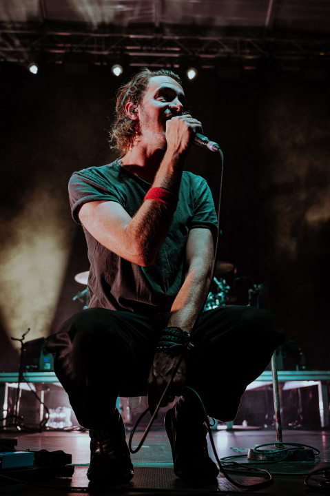 Editorsi održali fantastičan koncert u Šibeniku, nije ih omeo ni vjetar ni kiša