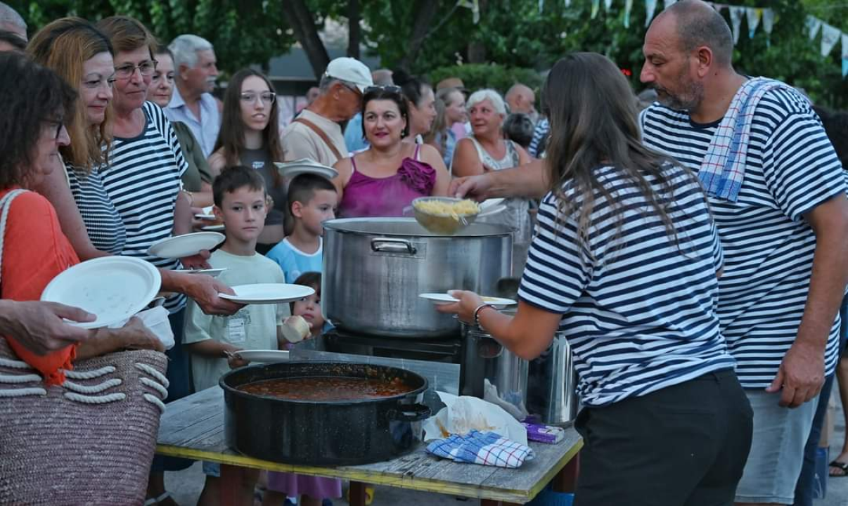 Na latu, na lešo, u rižotu, na buzaru: Zatonjani održali još jednu veselu Pidočijadu