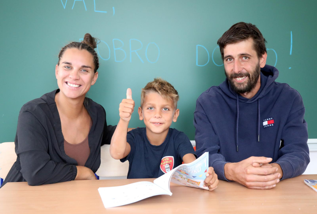 Odlučili ostati i djecu odgajati na Kapriju: Prvašić Val jedini učenik otočne škole