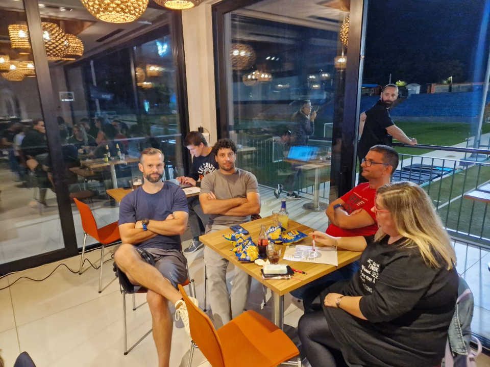 HNK Šibenik se uključio u kvizomaniju: Poznavatelji nogometa se natjecali na stadionu