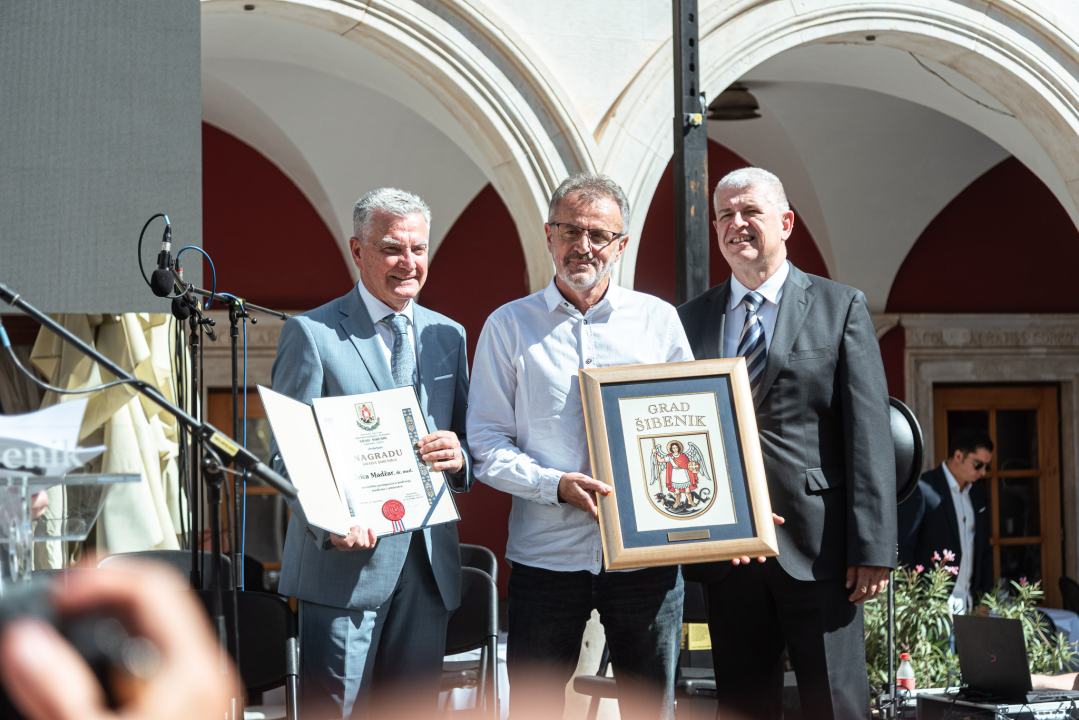 Ivica Tucak dobio nagradu za životno djelo Grada Šibenika: 'Ovo puno znači'