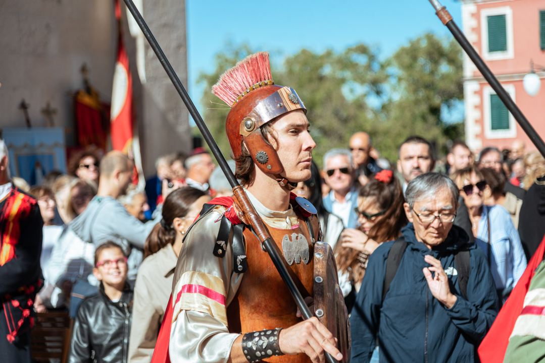 Povodom Dana Šibenika održana tradicionalna svečana procesija ulicama grada i sveta misa