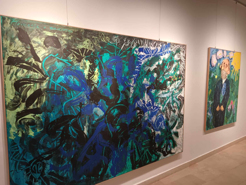 U galeriji Kninskog muzeja otvorena izložba 'Izdržati svom (nevoljenom) vremenu usprkos'