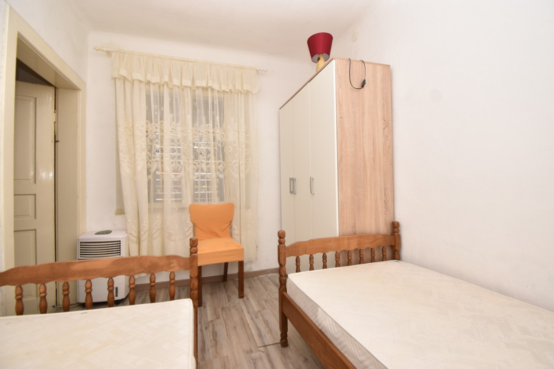 Agencija Palace: Prodaje se dvosoban stan na odličnoj lokaciji! 