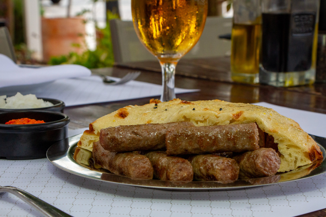 Meso u centru pažnje: Bronzin predstavlja ćevape 