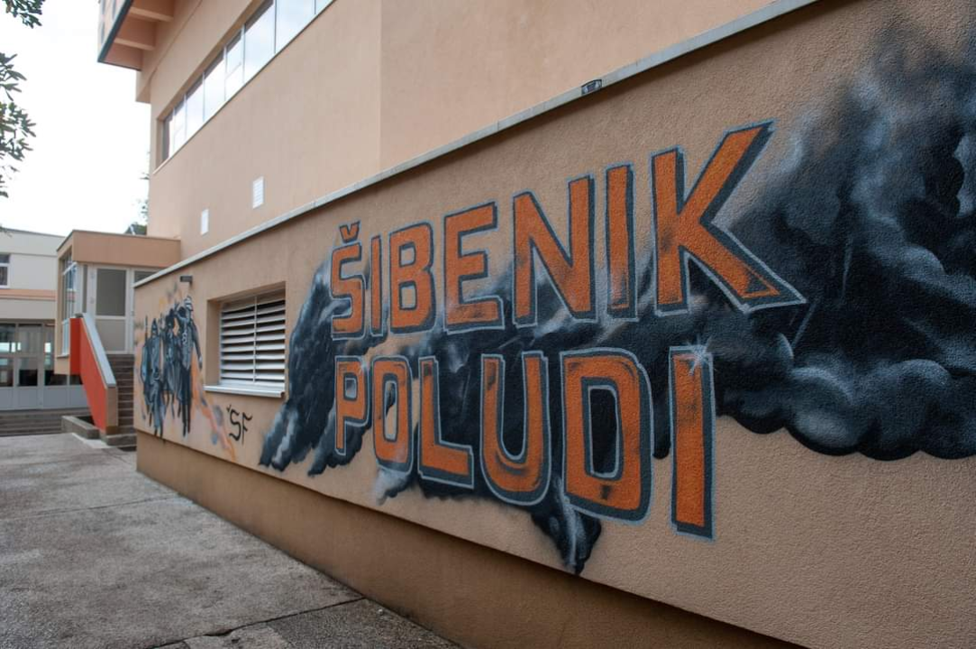 Šibenik diše narančasto: Kvartovi postaju galerije za navijačku umjetnost