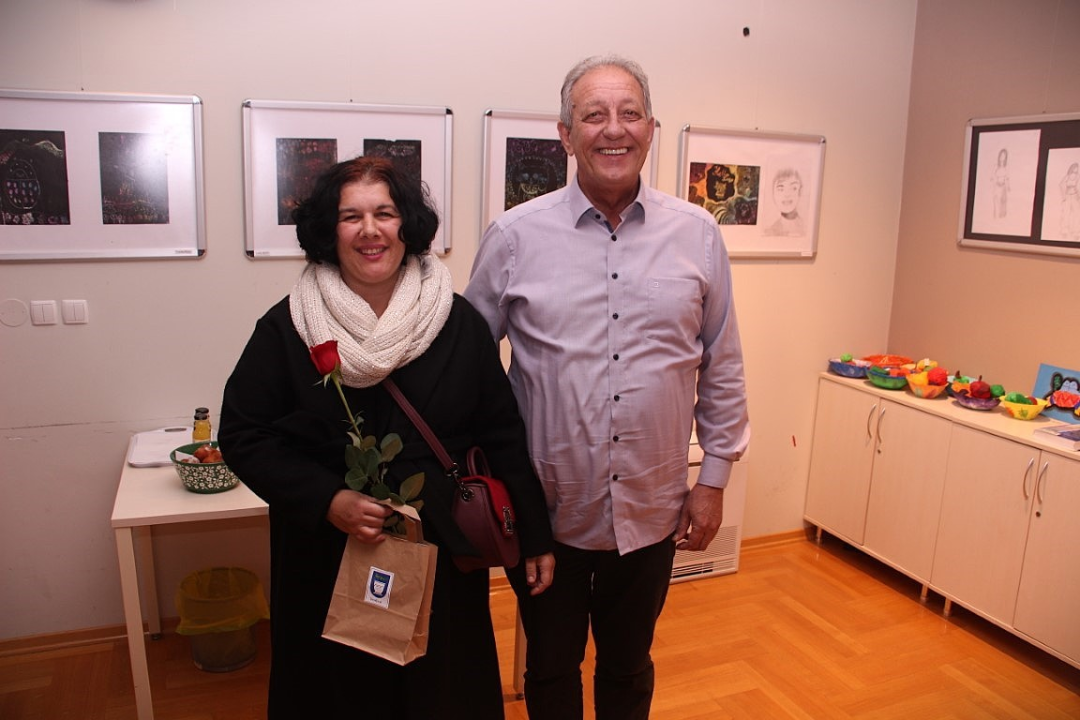 Babyboom u Vodicama: Ove godine 90 novorođenih, gradonačelnik poklonio eure i prigodne darove