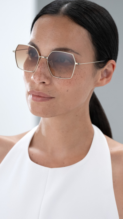 Zablistajte s novim naočalama uz božićni popust u Optici Topić  