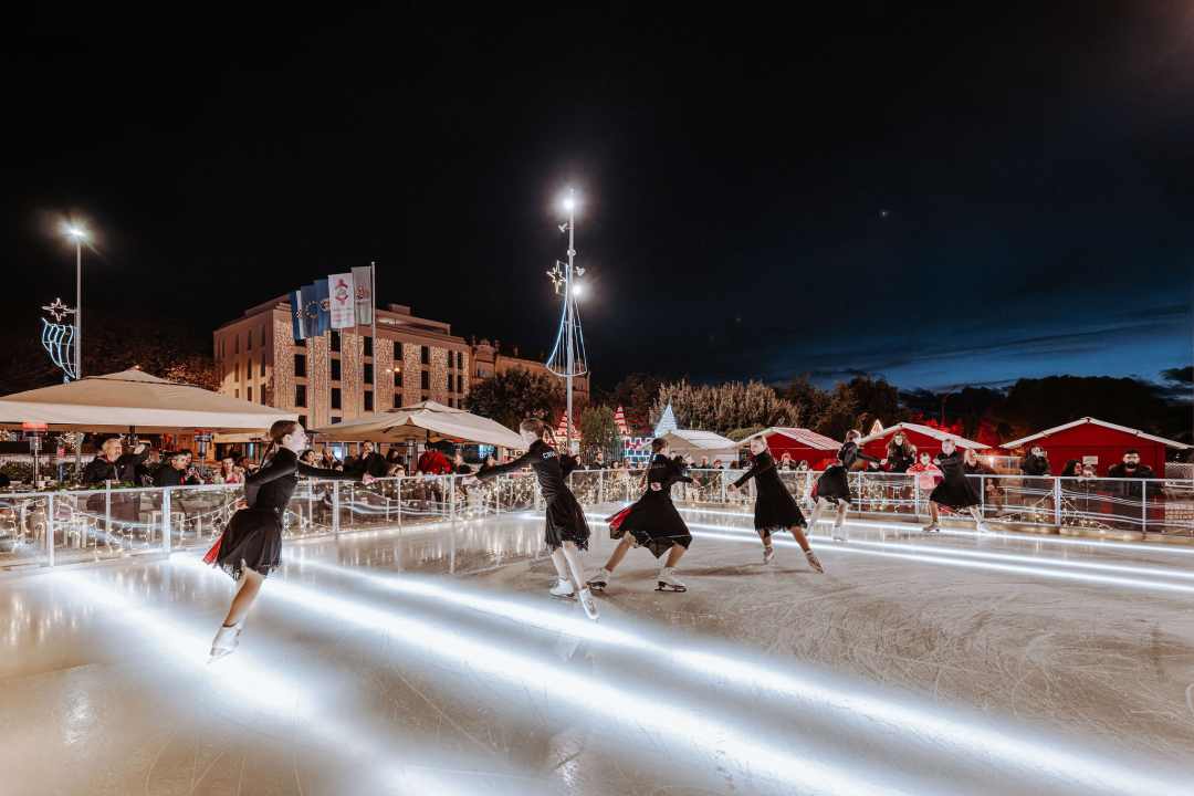 Zagrebačke pahuljice priredile pravu bajku na šibenskom klizalištu