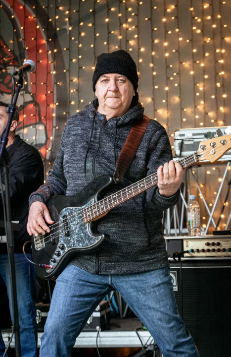 Top Show Band Cabaret zagrijava Šibenčane u parku