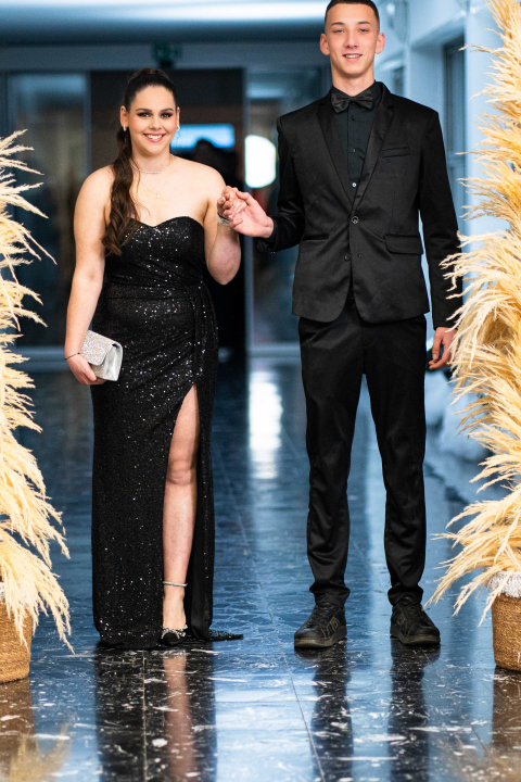 Zavirite na blještavi maturalni ples Turističko-ugostiteljske škole Šibenik (1)