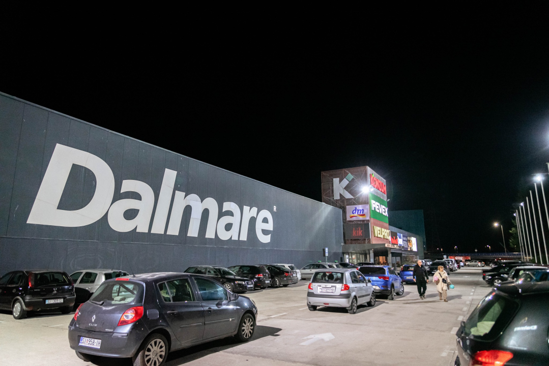 Završilo je veliko finale nagradne igre Dalmare centra: Renault Captur otišao u sretne ruke!