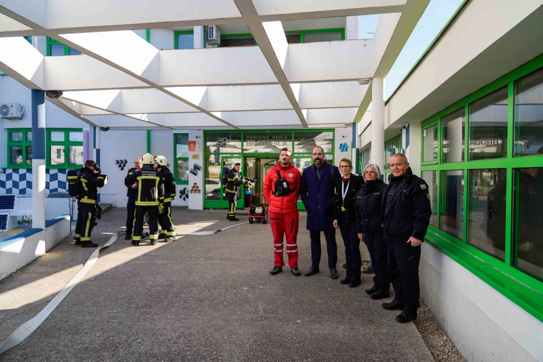 Evakuirana OŠ Brodarica: Bez brige, to je bila samo vježba 