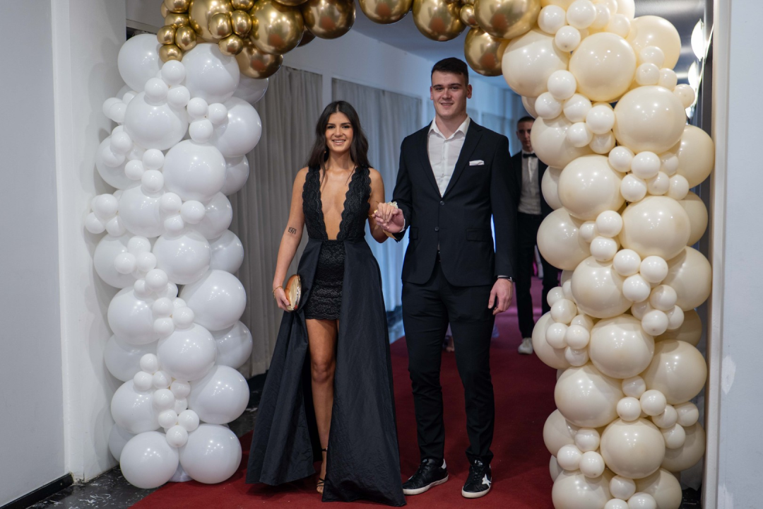 Zavirite na maturalni ples šibenske Medicinske škole (1)