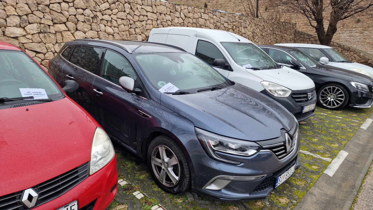 Gerilska akcija na parkingu Svete Nediljice