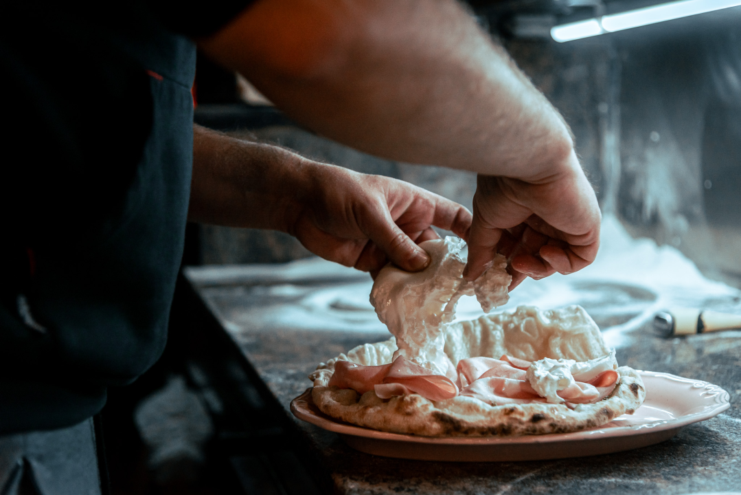 FOTO Proslavite Dan žena s omiljenim društvom u pizzeriji Fratelli!