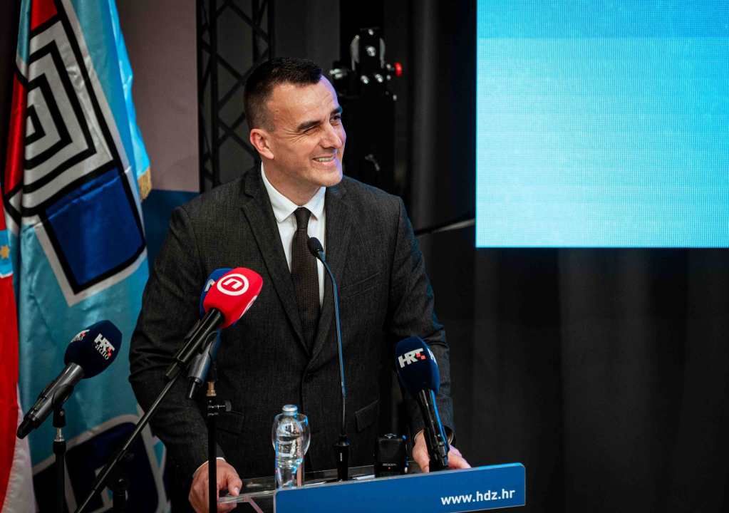 Šibenski HDZ proslavio rođendan: 'Šibenčani će dobiti novu proširenu rivu i moćan ulaz u grad'