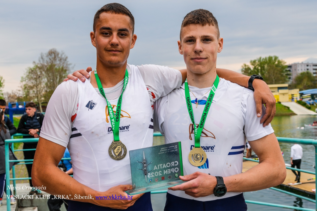 Zlatna izvedba četverca bez: Sjajni uspjesi veslača VK Krka na Croatia Open regati