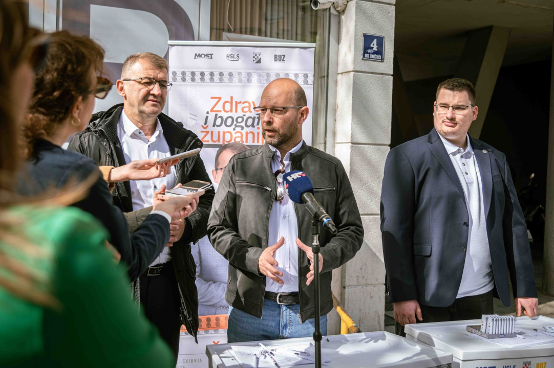 Kandidati u Šibeniku krenuli u prikupljanje potpisa za lokalne izbore