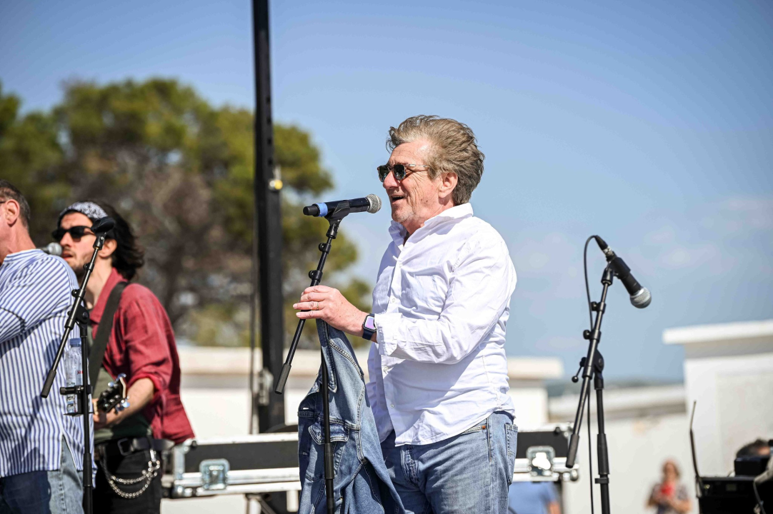 Prvosvibanjska fešta na Jadriji: Neki to vole vruće zagrijali publiku, na Fenikse još stignete