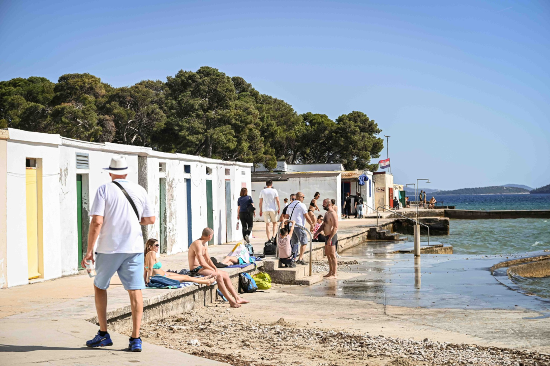 Prvosvibanjska fešta na Jadriji: Neki to vole vruće zagrijali publiku, na Fenikse još stignete