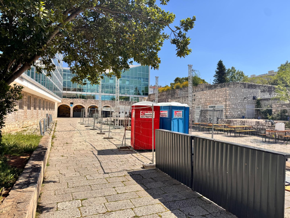 Dvodnevni festival 'SE15:Bis za kraj' starta večeras: Pogledajte kako teku pripreme